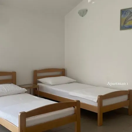Apartment Zora *