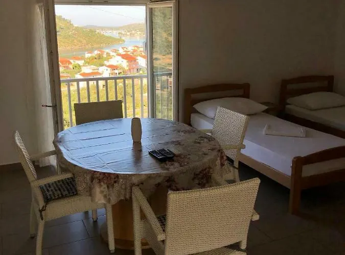 Zora Daire Rogoznica (Sibenik-Knin)