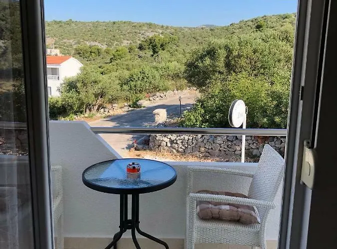 Daire Zora Rogoznica (Sibenik-Knin)